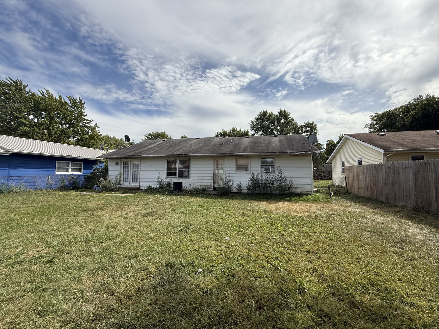 1021 Briarcliff Drive Rantoul, IL 61866 - Photo 28 of 33 a view of a house with a yard