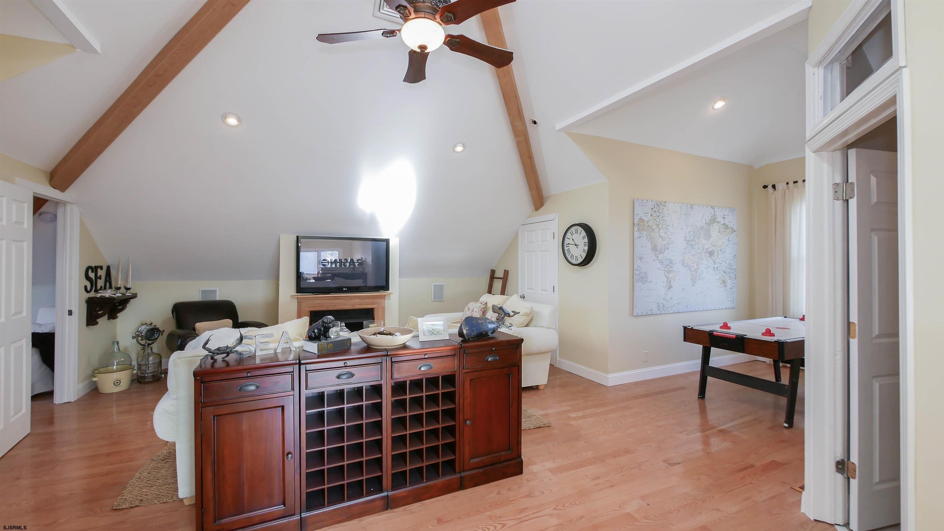 2070 West Riverside Drive Atlantic City, NJ 08401 - Photo 27 of 40 a bedroom with furniture and a window