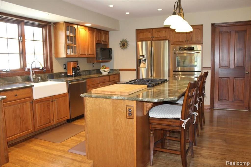 16163 Bak Road Belleville, MI 48111 - Photo 15 of 62