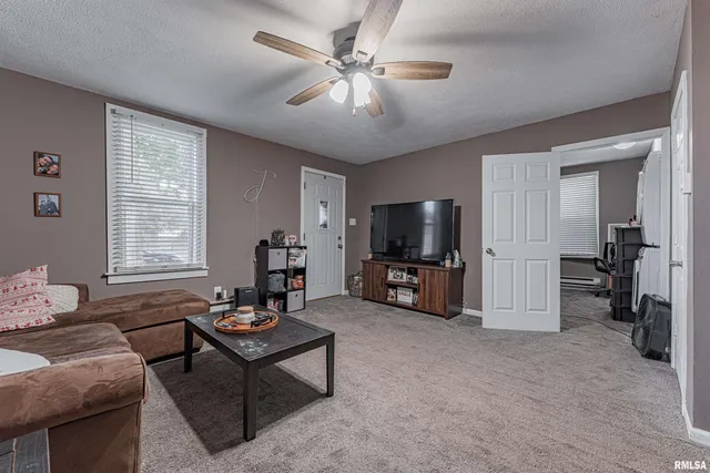 $69,900 | 419 Decatur Street, Lincoln, IL 62656