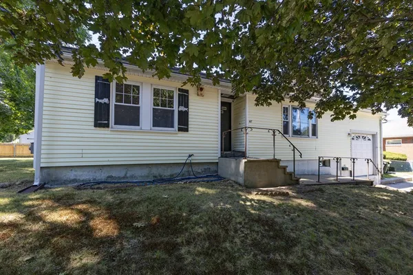 $360,000 | 417 Union Street, Franklin, MA 02038