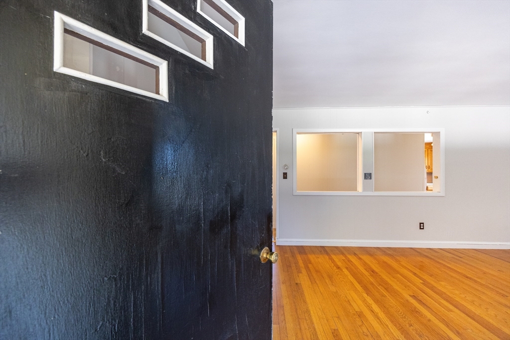 417 Union Street Franklin, MA 02038 - Photo 3 of 16