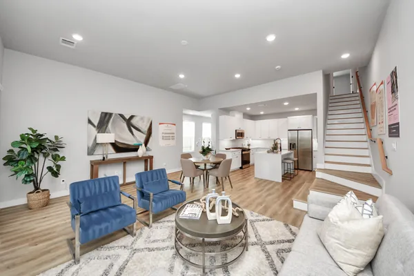 $2,400 | 5811 Francis Oak Lane, Houston, TX 77091