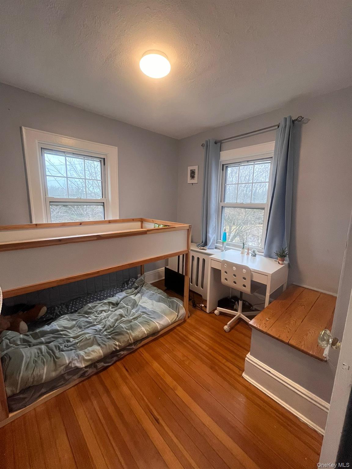 14 Redbrook Road Great Neck, NY 11024 - Photo 16 of 20 a very nice looking room with a large window