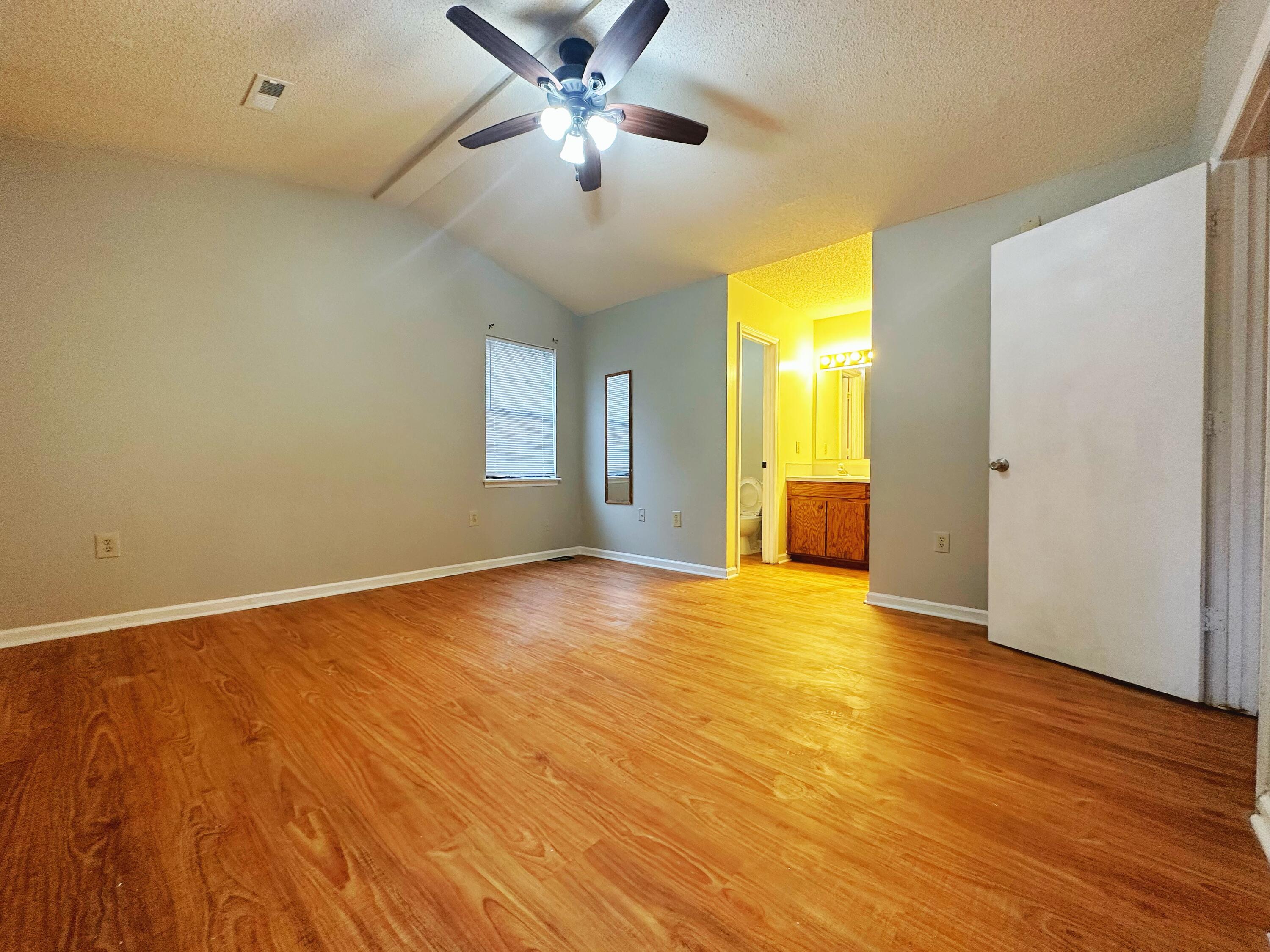 7646 Oldridge Road North Charleston, SC 29418 - Photo 15 of 36 IMG_8068