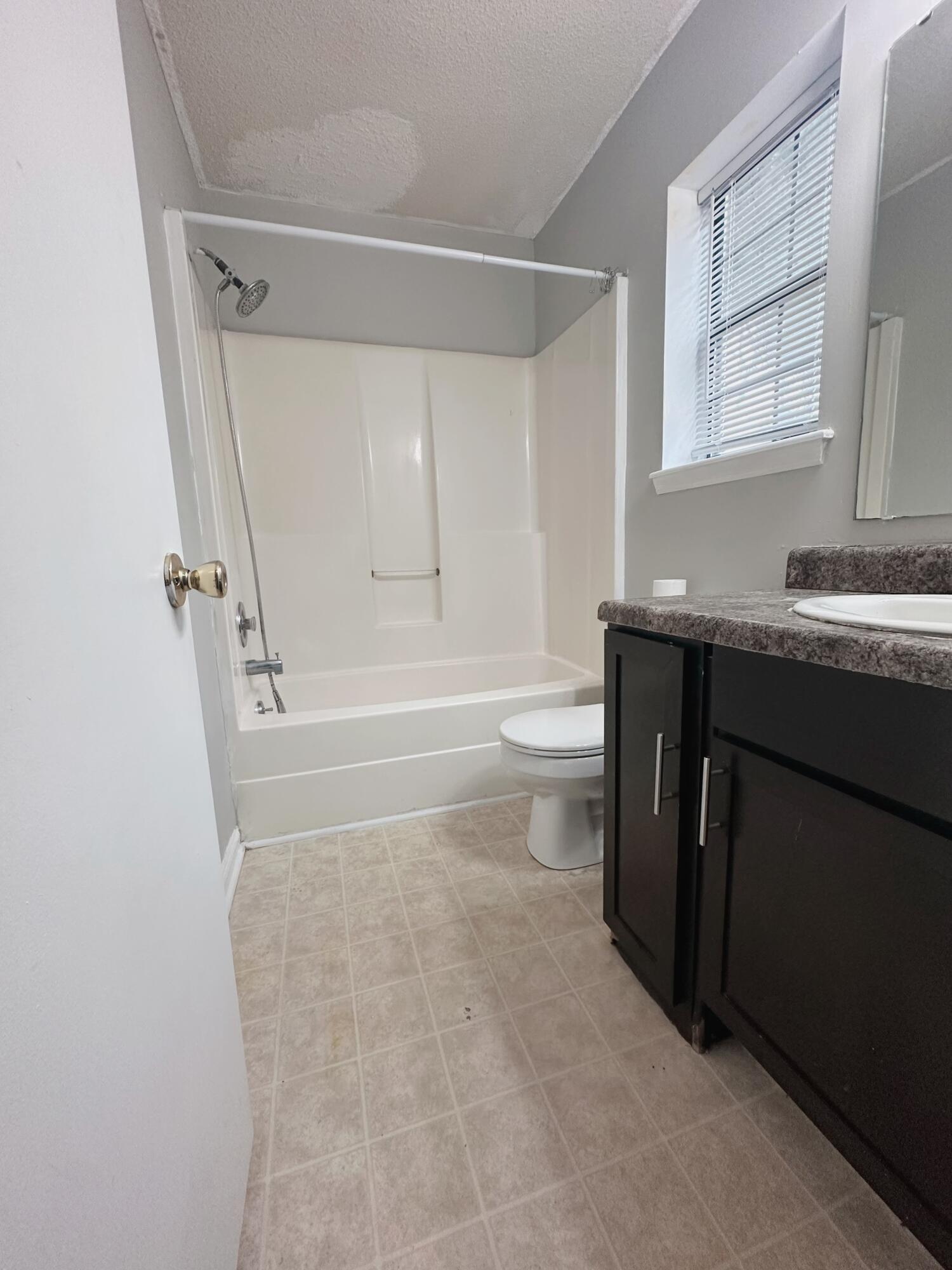 7646 Oldridge Road North Charleston, SC 29418 - Photo 23 of 36 IMG_8057