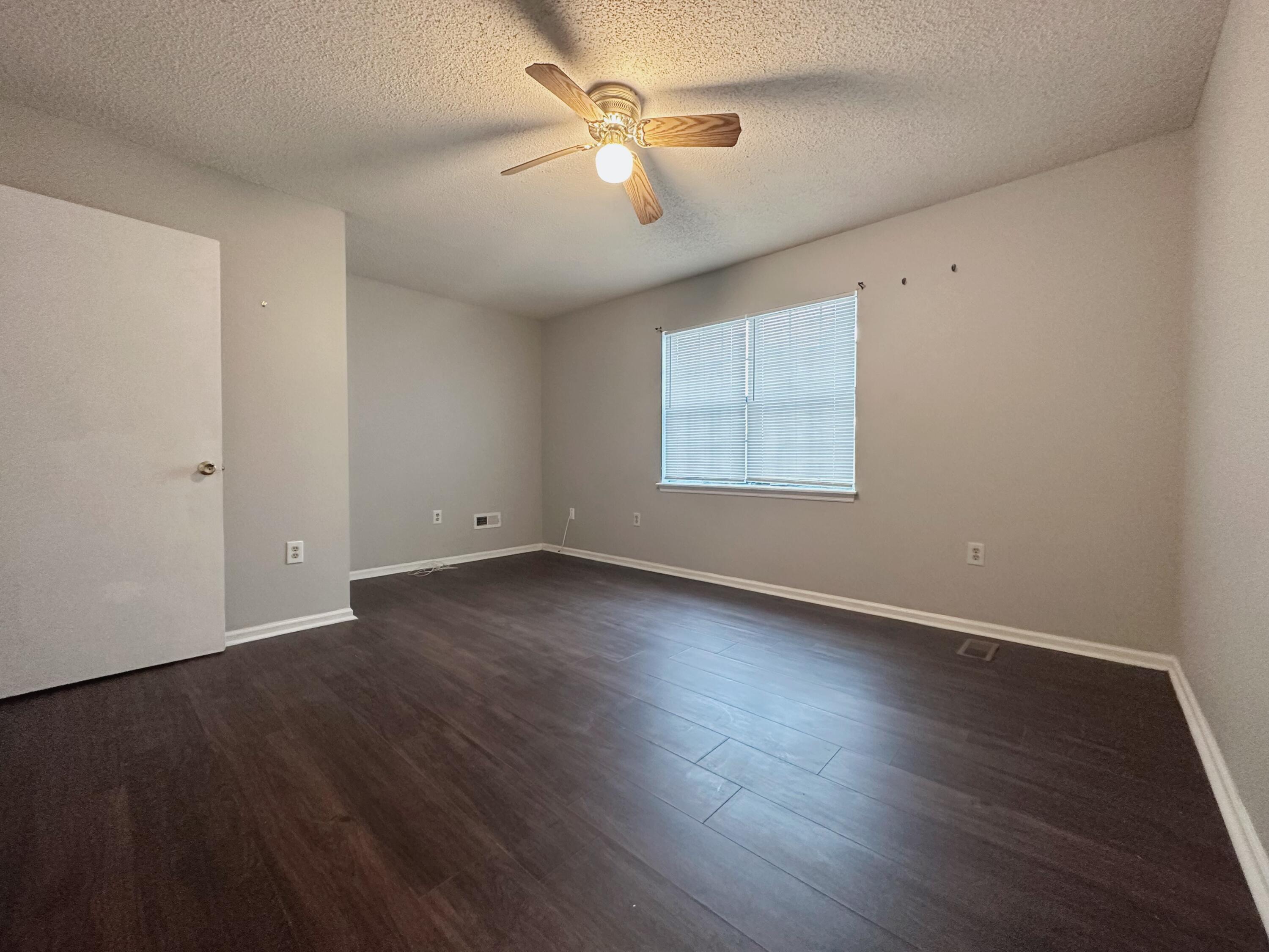 7646 Oldridge Road North Charleston, SC 29418 - Photo 28 of 36 IMG_8048