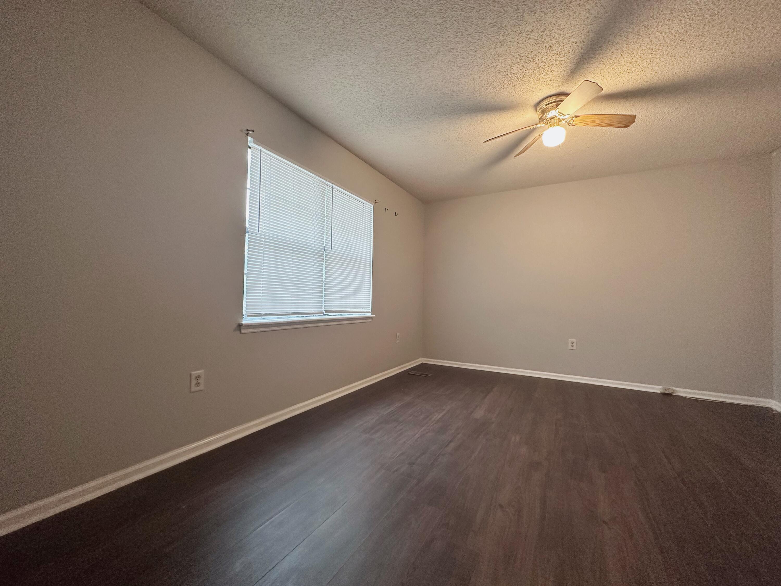 7646 Oldridge Road North Charleston, SC 29418 - Photo 30 of 36 IMG_8050