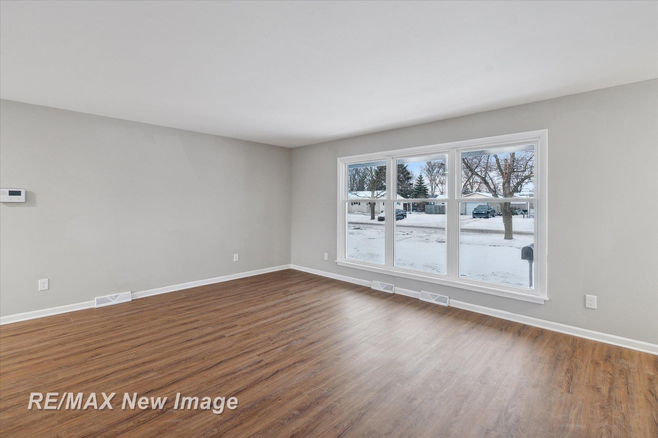 580 Rustic Road Saginaw, MI 48604 - Photo 10 of 34 50165011-c1112313-1af2-4e7e-b6ee-4da80f8b77b5.JPG