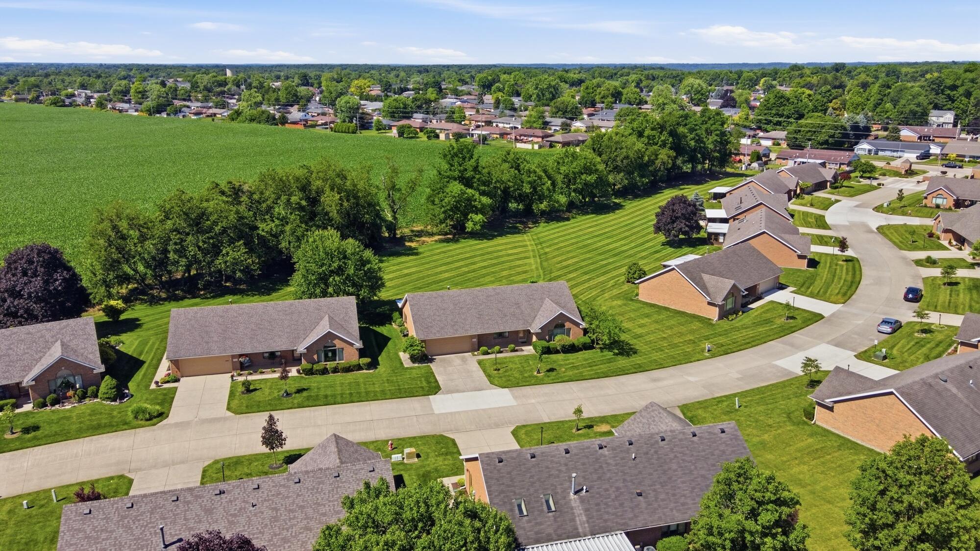 1703 Fox Ridge Drive Springfield, OH 45503 - Photo 37 of 43 002