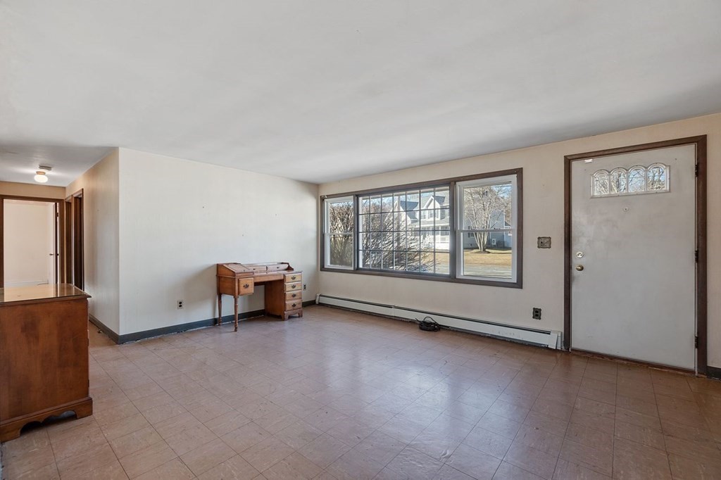 7 Colby Road Danvers, MA 01923 - Photo 4 of 31 Gallery Image 4