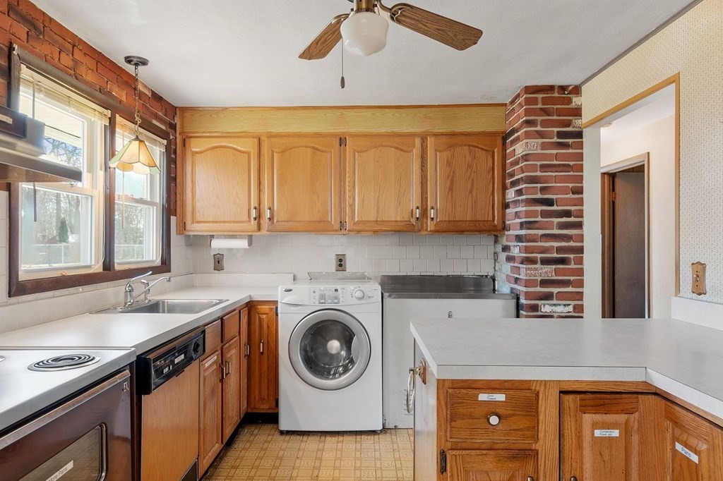 7 Colby Road Danvers, MA 01923 - Photo 10 of 31 Gallery Image 10