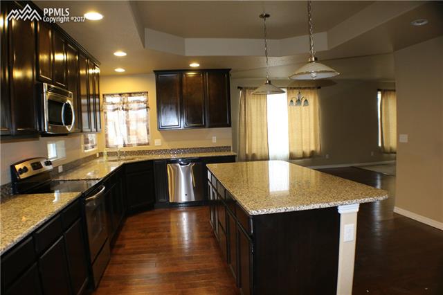 1964 Reed Grass Way Colorado Springs, CO 80915 - Photo 3 of 12 Gallery Image 3