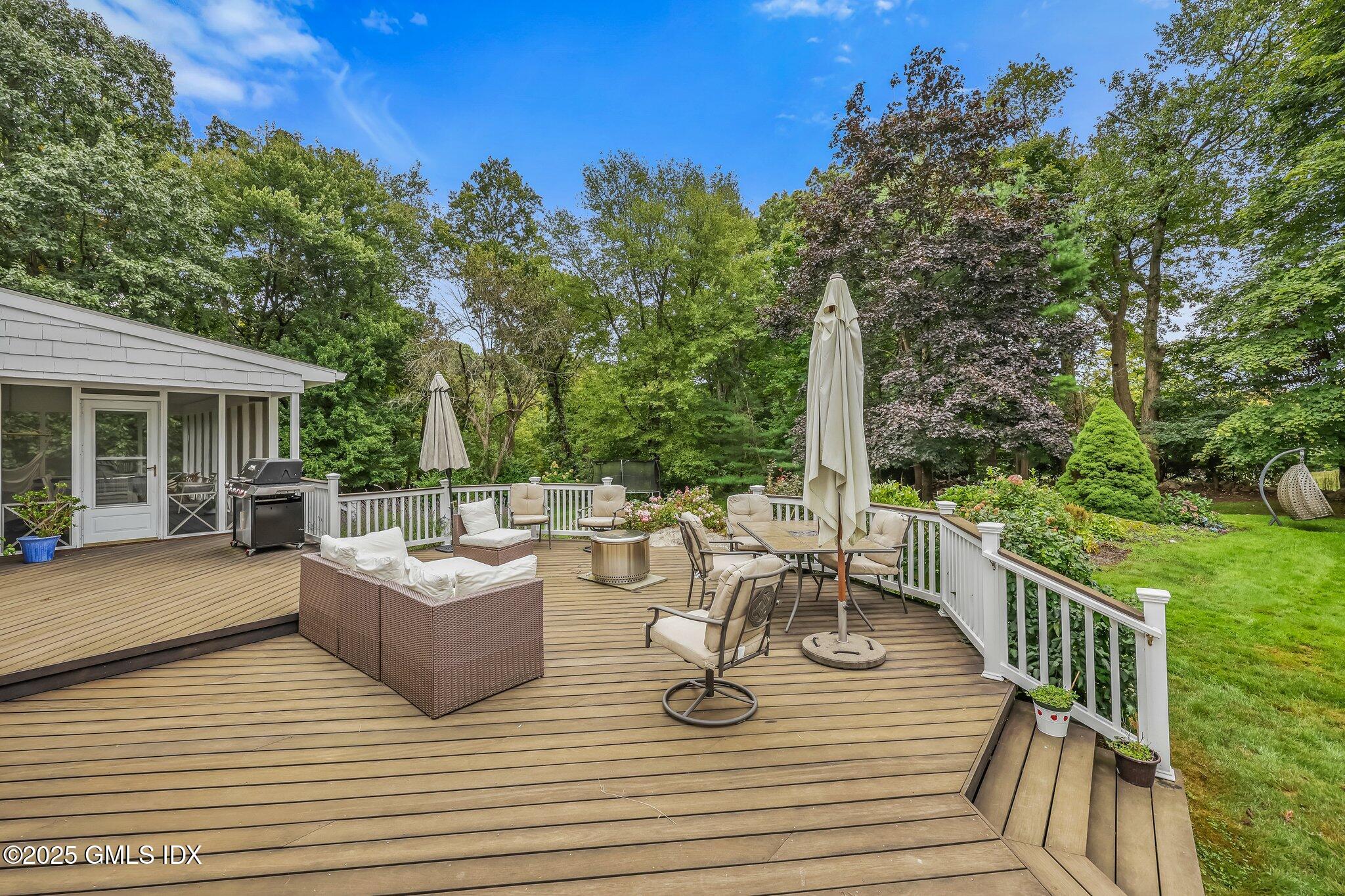 6 Carissa Lane Greenwich, CT 06830 - Photo 24 of 29 Deck