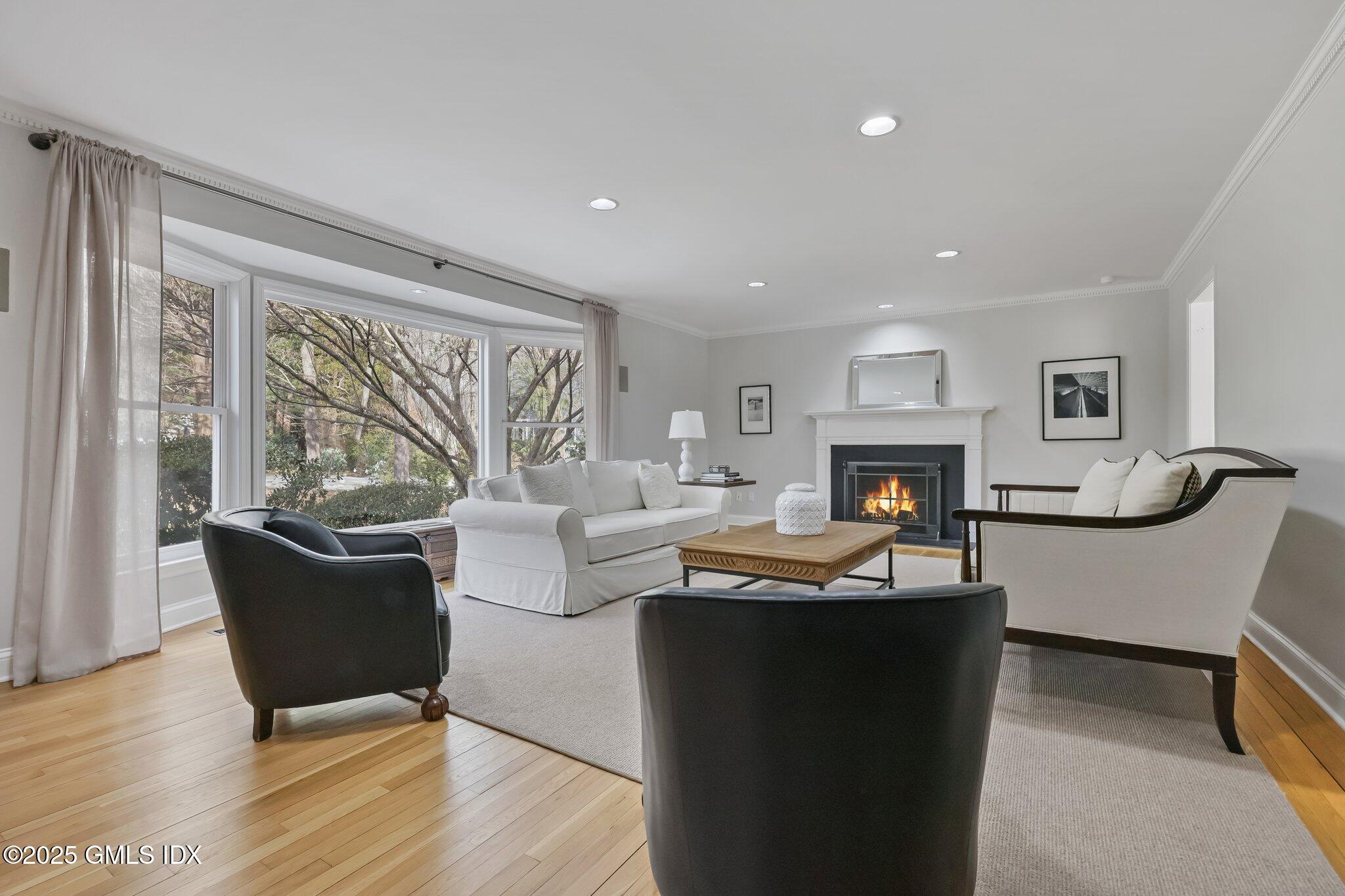 6 Carissa Lane Greenwich, CT 06830 - Photo 4 of 29 Living Room