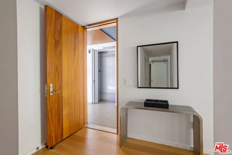 $1,799,000 | 1705 Ocean Avenue, Unit 209, Santa Monica, CA 90401