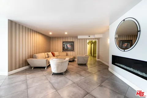 $575,000 | 1230 Horn Avenue, Unit 516, West Hollywood, CA 90069