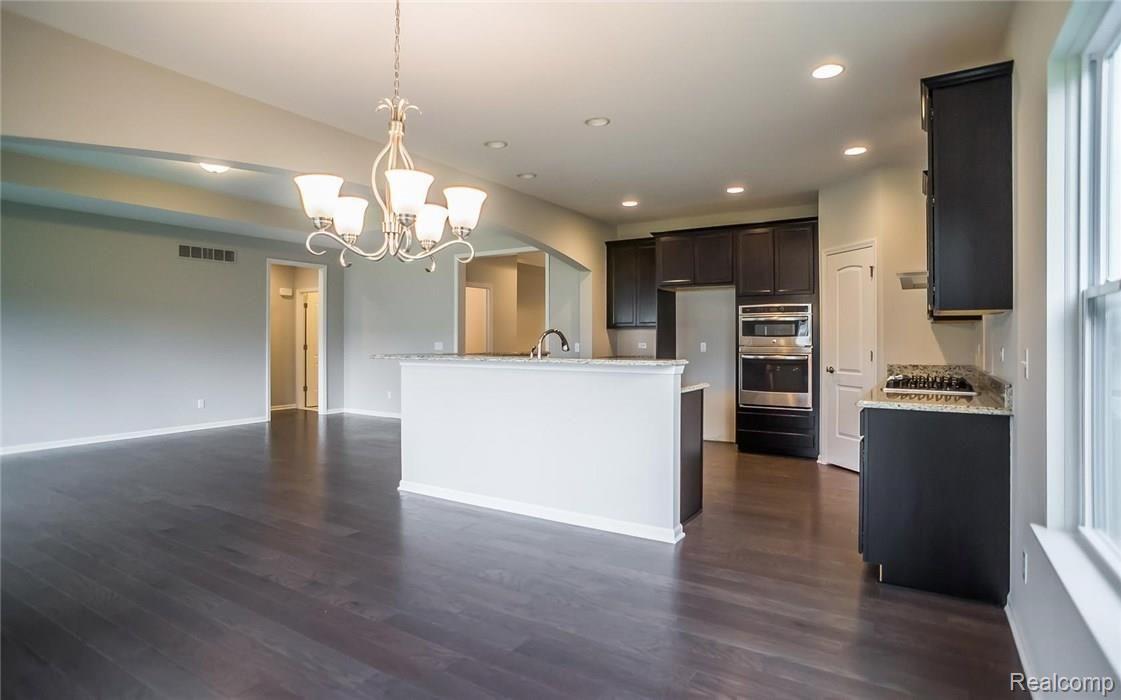 5480 Woodfall Road Clarkston, MI 48348 - Photo 15 of 23 15.jpg