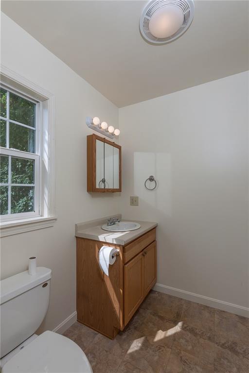 35 Rest View Lane Wells, ME 04090 - Photo 14 of 29 Powner room Unit B.