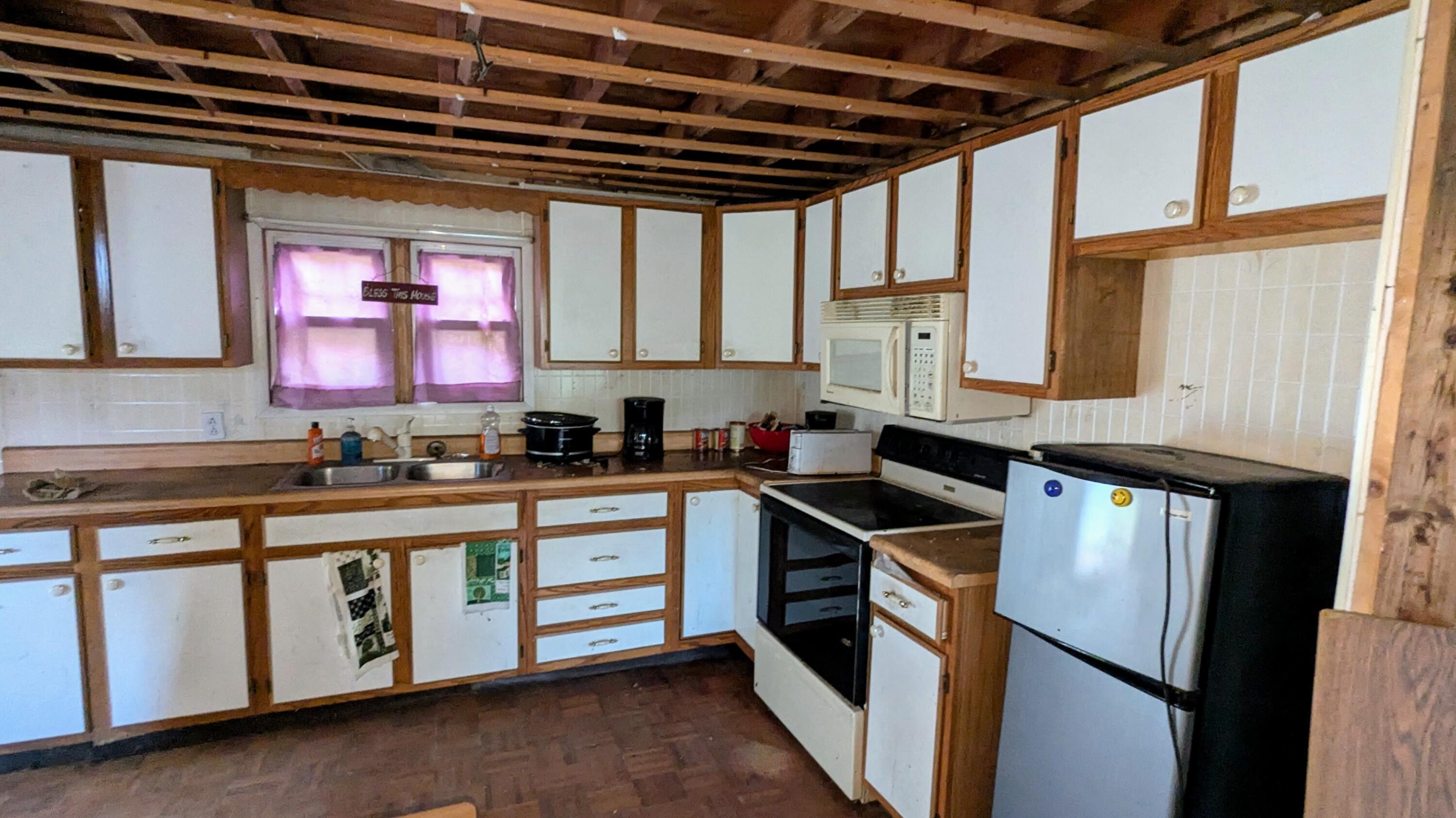 16 Trestle Road Medford, ME 04463 - Photo 5 of 16 PXL_20250926_193206746