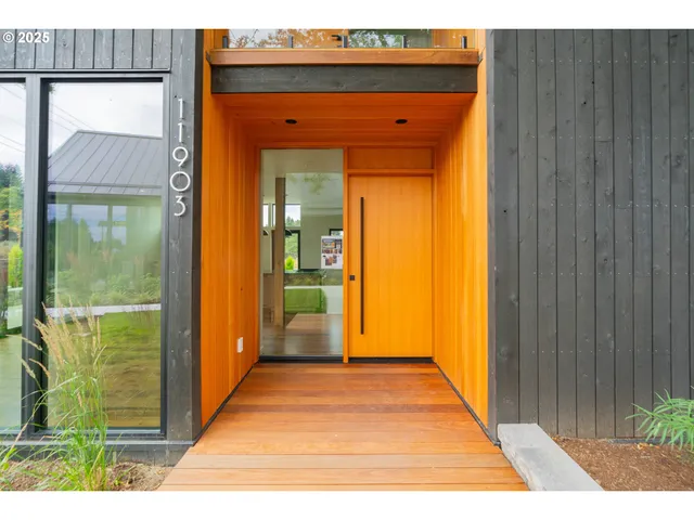 $699,000 | 11903 Northeast 57th Court, Vancouver, WA 98686