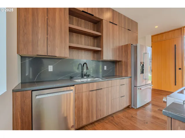 $699,000 | 11903 Northeast 57th Court, Vancouver, WA 98686