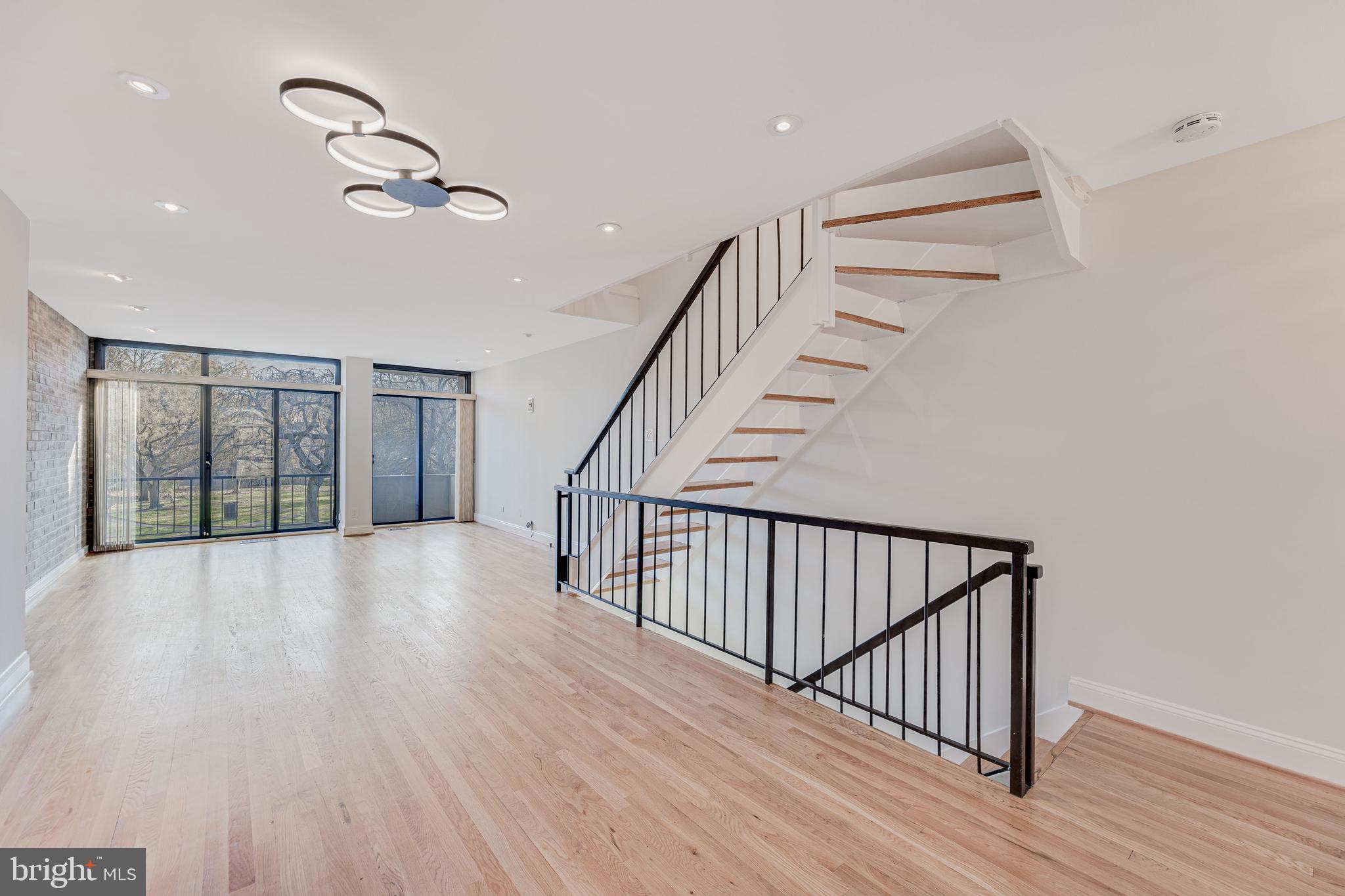 309 N Street Southwest Washington, DC 20024 - Photo 4 of 31