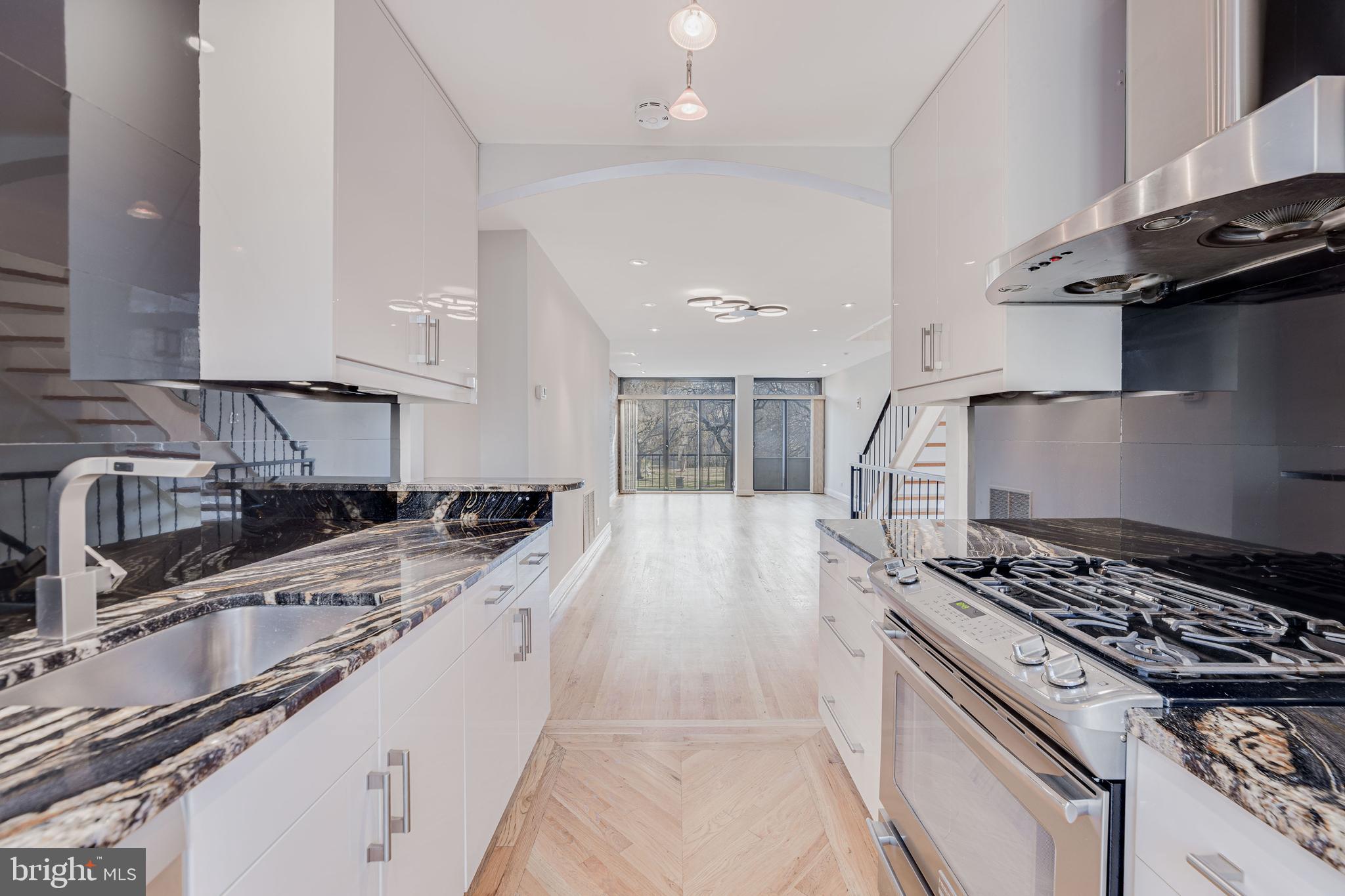 309 N Street Southwest Washington, DC 20024 - Photo 9 of 31