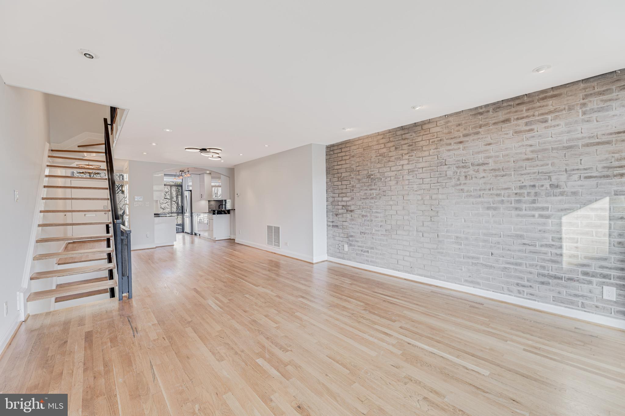 309 N Street Southwest Washington, DC 20024 - Photo 10 of 31