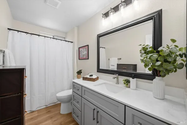 $599,999 | 427 Temple Drive, Vacaville, CA 95687