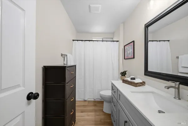 $599,999 | 427 Temple Drive, Vacaville, CA 95687