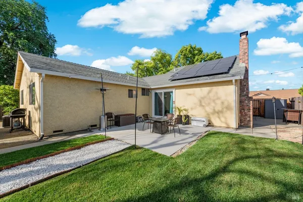 $599,999 | 427 Temple Drive, Vacaville, CA 95687