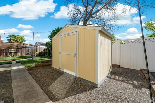 $599,999 | 427 Temple Drive, Vacaville, CA 95687