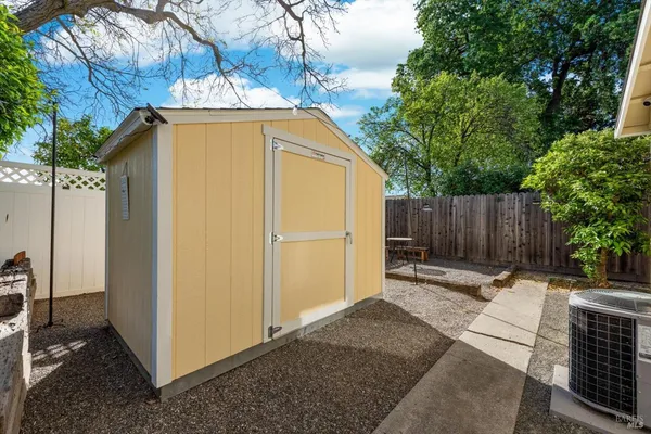 $599,999 | 427 Temple Drive, Vacaville, CA 95687