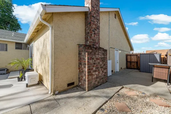 $599,999 | 427 Temple Drive, Vacaville, CA 95687