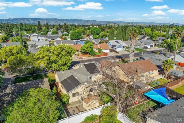 $599,999 | 427 Temple Drive, Vacaville, CA 95687