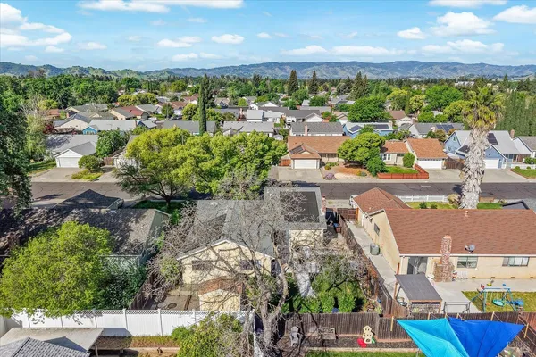 $599,999 | 427 Temple Drive, Vacaville, CA 95687