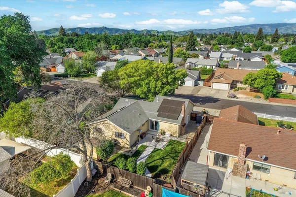 $599,999 | 427 Temple Drive, Vacaville, CA 95687