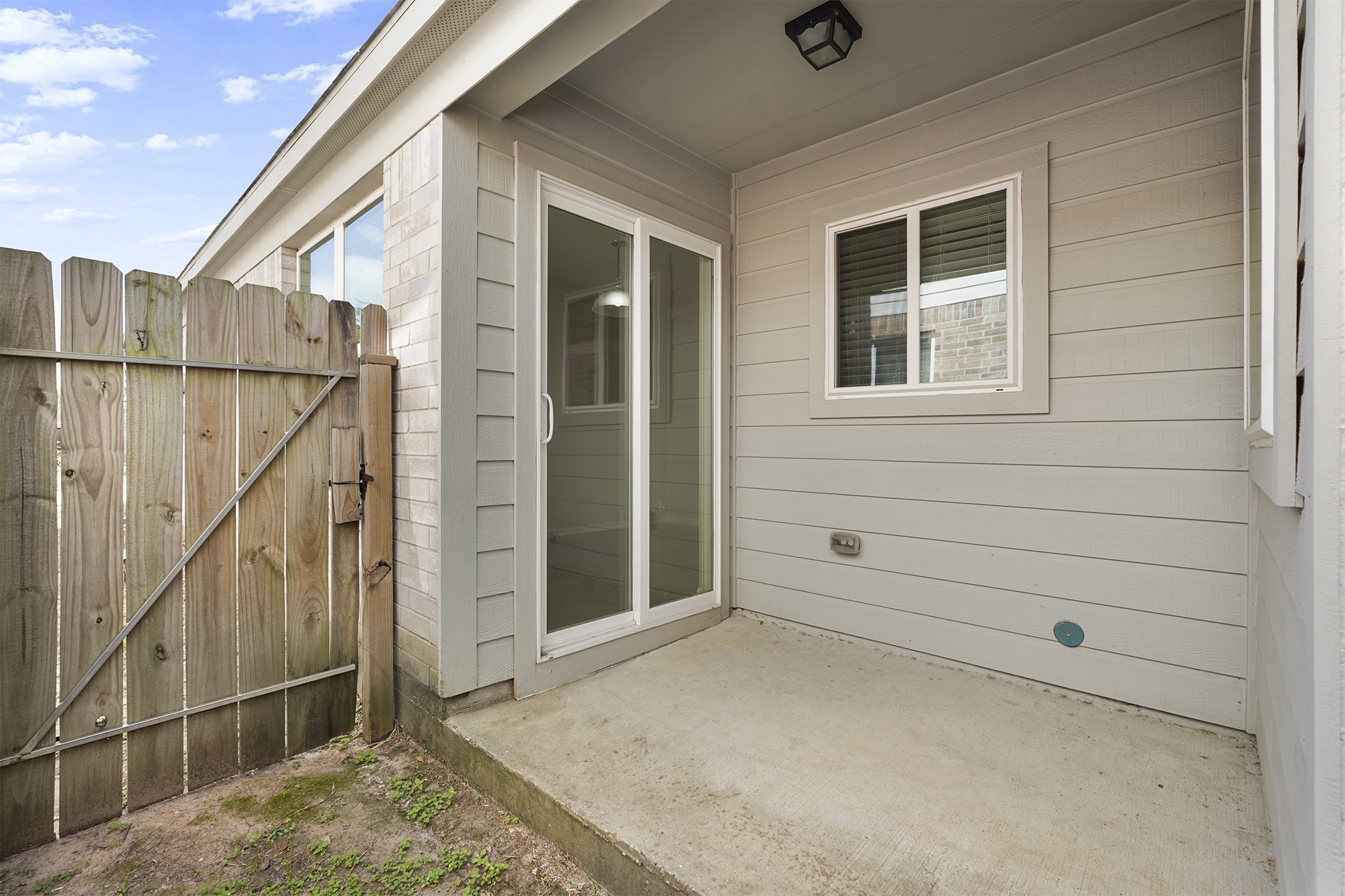 29417 Forest Floor Lane Spring, TX 77386 - Photo 22 of 25 a view of a house with a staircase