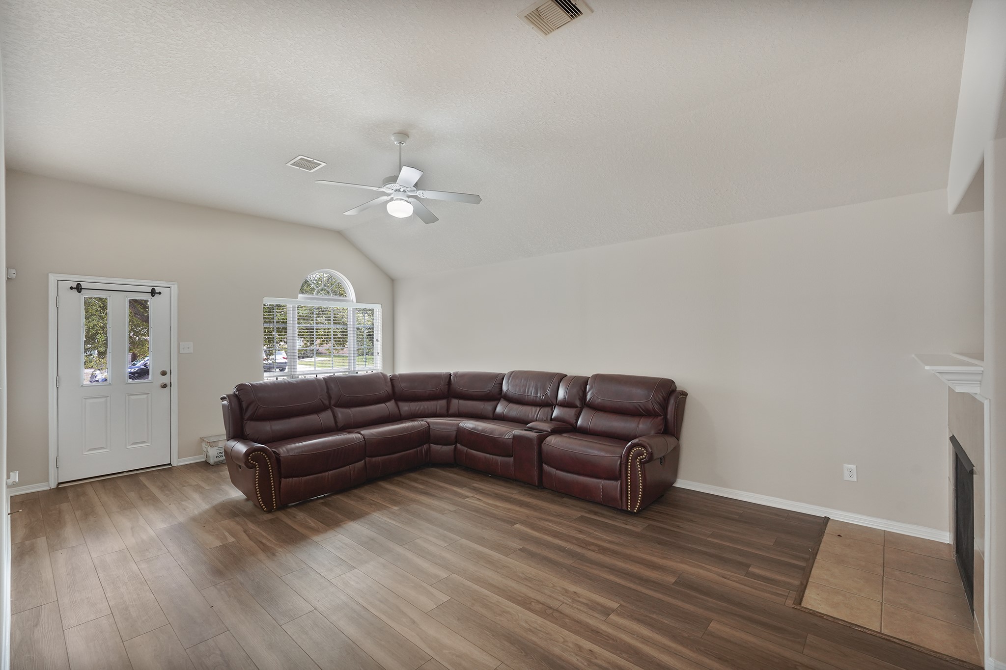 29417 Forest Floor Lane Spring, TX 77386 - Photo 6 of 25 a living room with furniture and a wooden floor