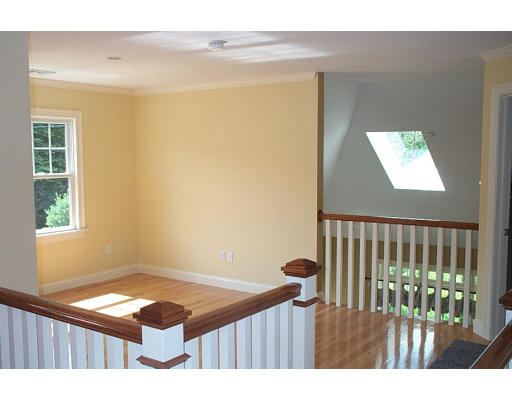 6 Old County Road, Unit 9 Sudbury, MA 01776 - Photo 12 of 13 Gallery Image 12