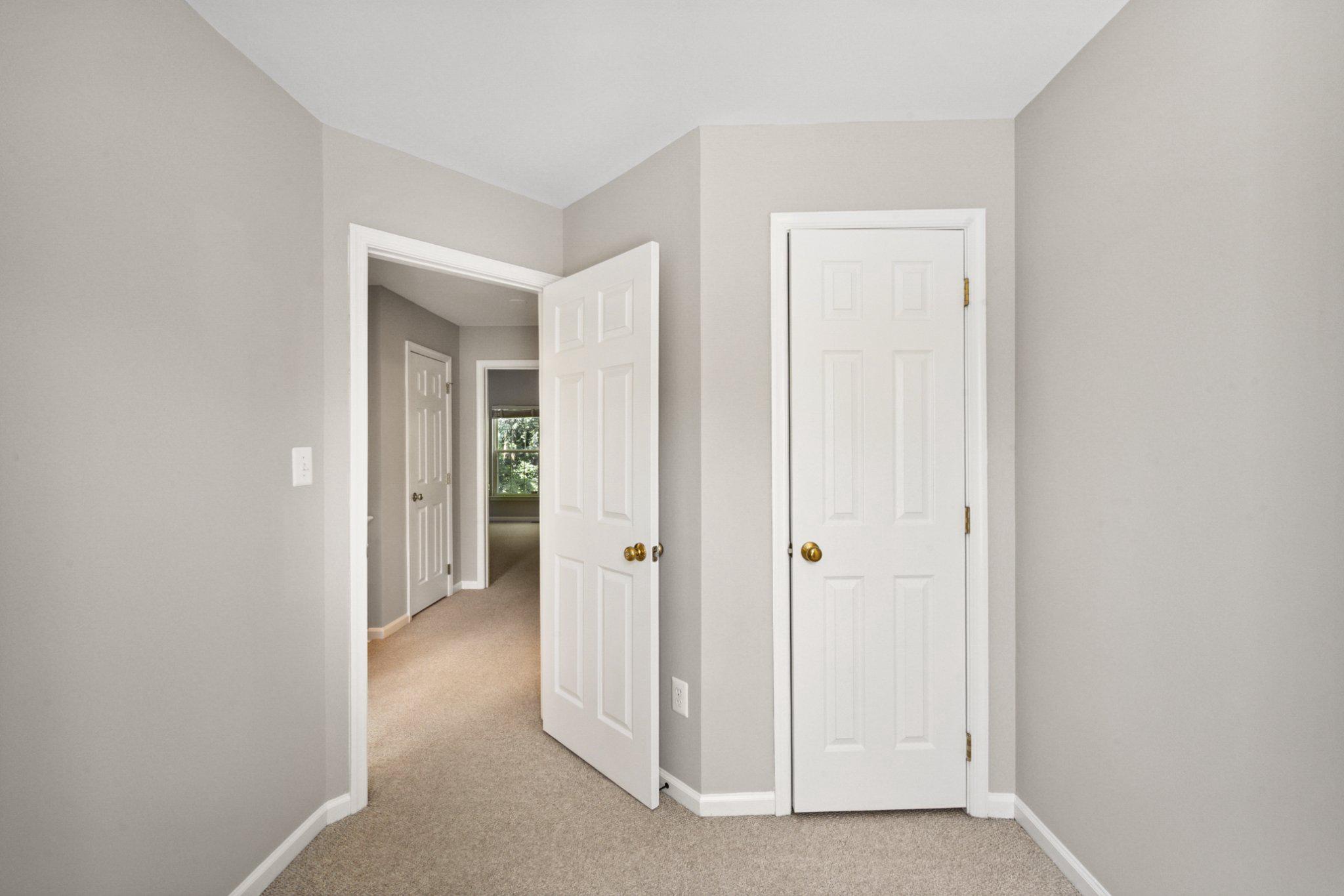 1319 Vintage Place Reston, VA 20194 - Photo 16 of 37 Bedroom 3