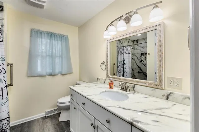 $295,500 | 1809 Grand Avenue, Leavenworth, KS 66048