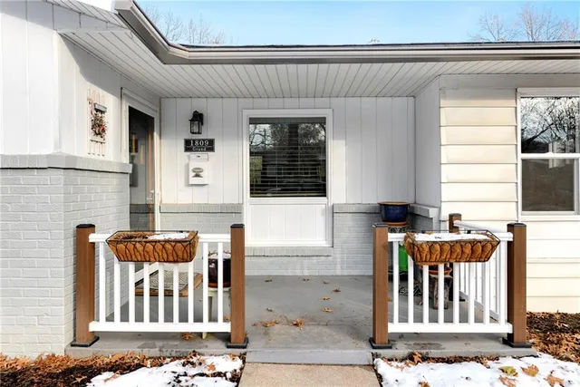 $295,500 | 1809 Grand Avenue, Leavenworth, KS 66048