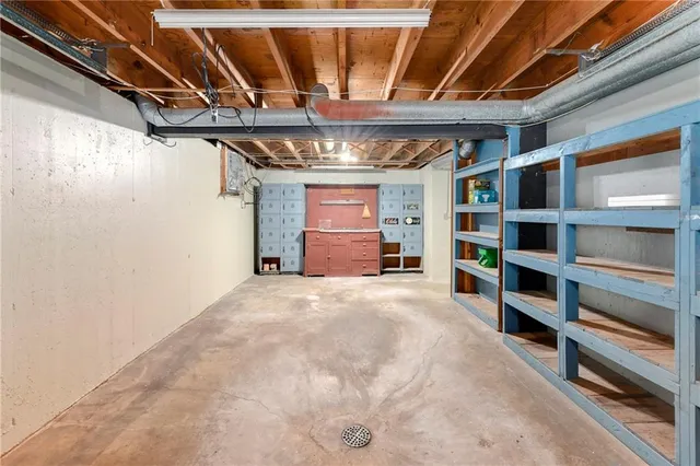 $295,500 | 1809 Grand Avenue, Leavenworth, KS 66048