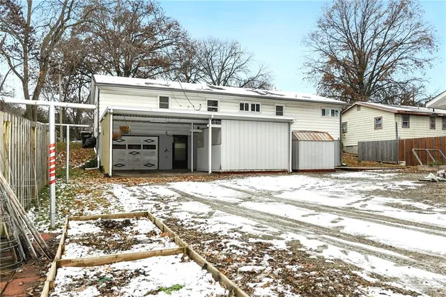 $295,500 | 1809 Grand Avenue, Leavenworth, KS 66048
