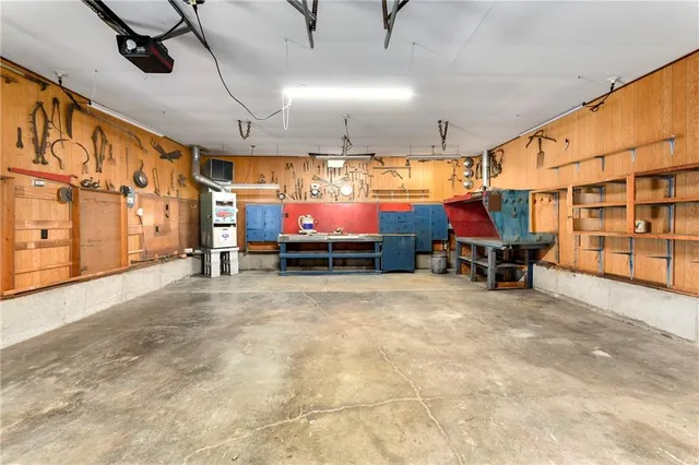 $295,500 | 1809 Grand Avenue, Leavenworth, KS 66048