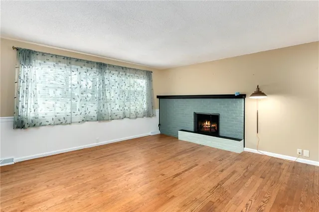 $295,500 | 1809 Grand Avenue, Leavenworth, KS 66048