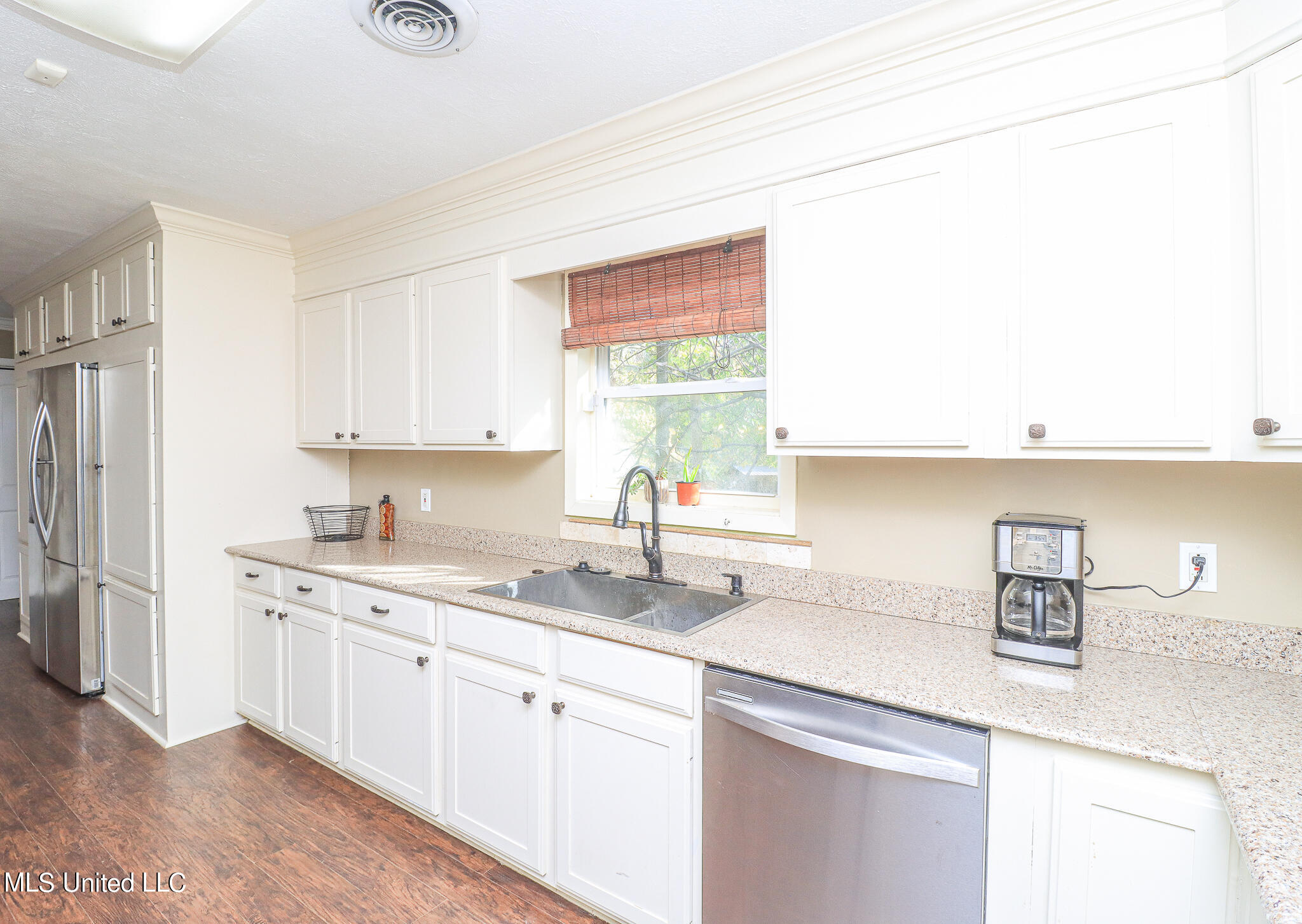 170 Coon Hunters Road Brandon, MS 39042 - Photo 22 of 36 Kitchen 3