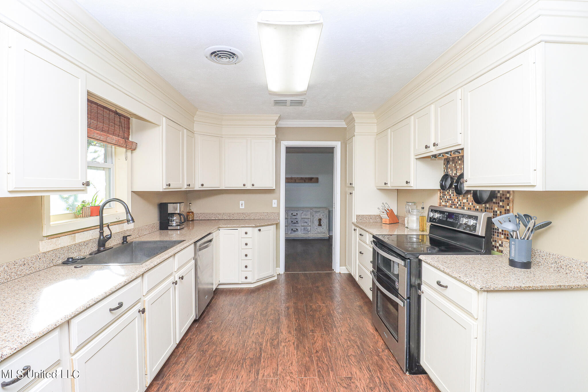 170 Coon Hunters Road Brandon, MS 39042 - Photo 23 of 36 Kitchen 2
